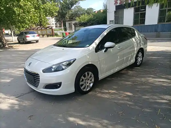 Peugeot 308 2014