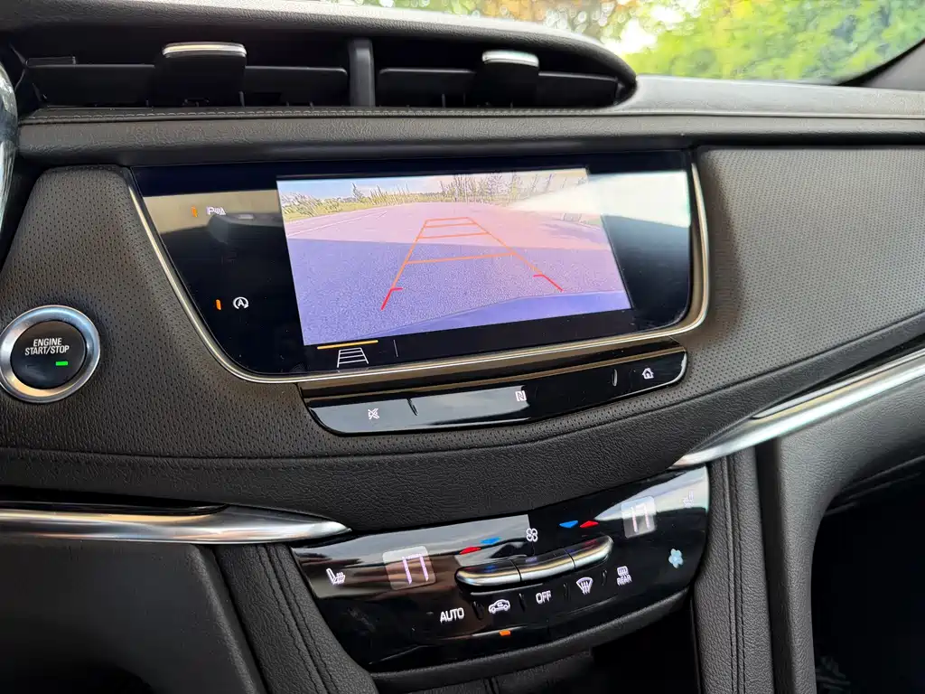 Cadillac XT5 2020 — фото 15