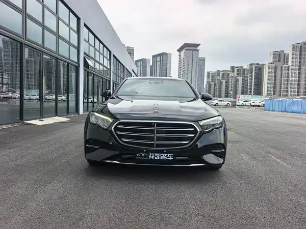 Mercedes-Benz E-Class 2024