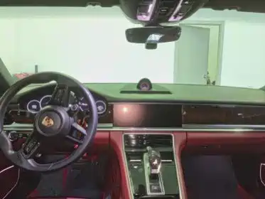 Porsche Panamera 2022