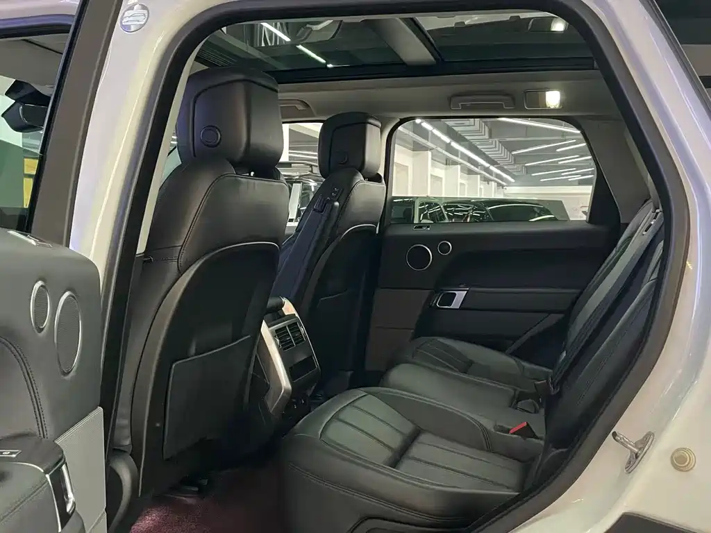 Land Rover Sport 2019 — фото 12