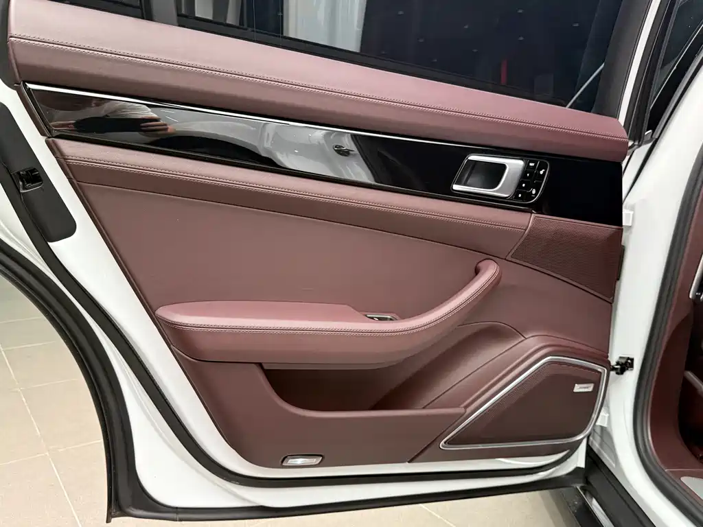 Porsche Panamera 2018 — фото 12