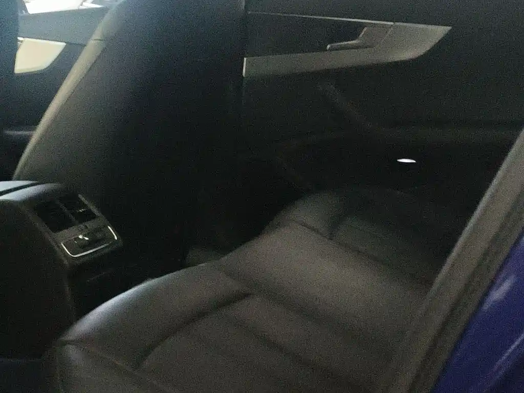 Audi A4L 2019 — фото 11