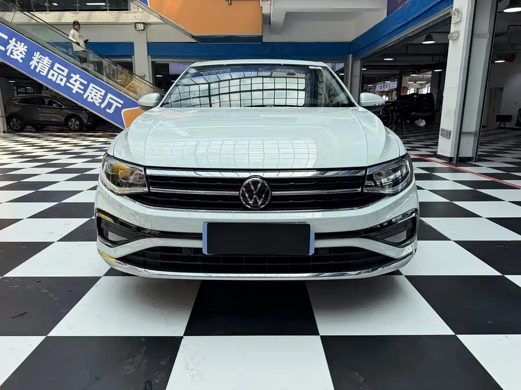 Volkswagen Bora 2023