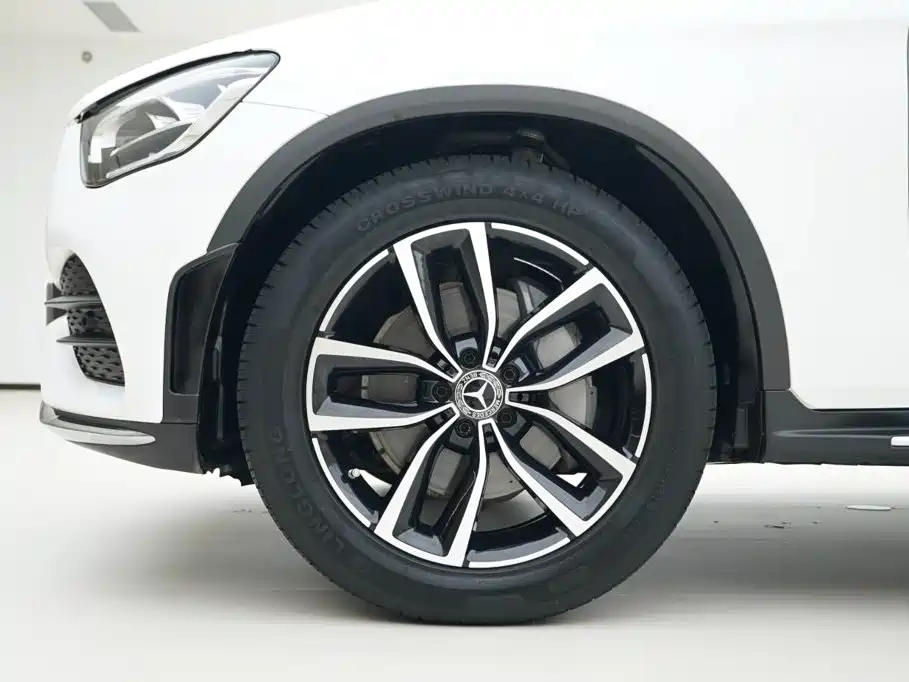 Mercedes-Benz GLC 2019 — фото 15