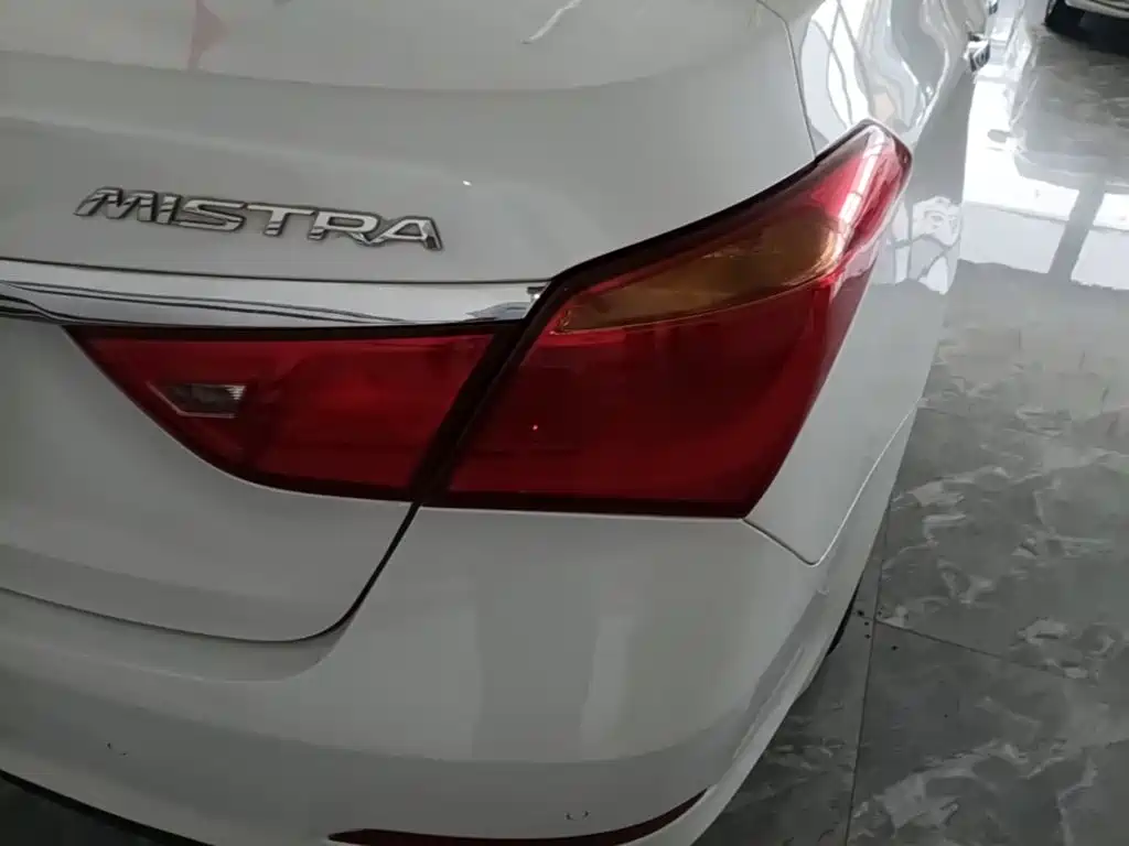 Hyundai Mistra 2015 — фото 8