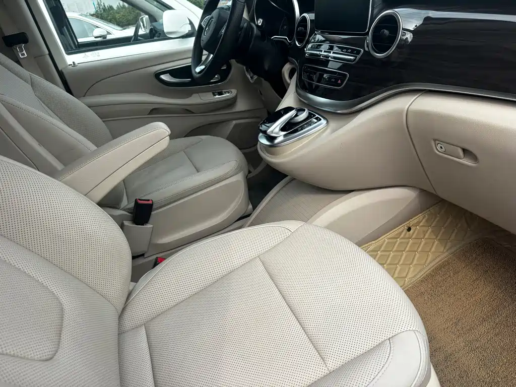 Mercedes-Benz V-Class 2016 — фото 4