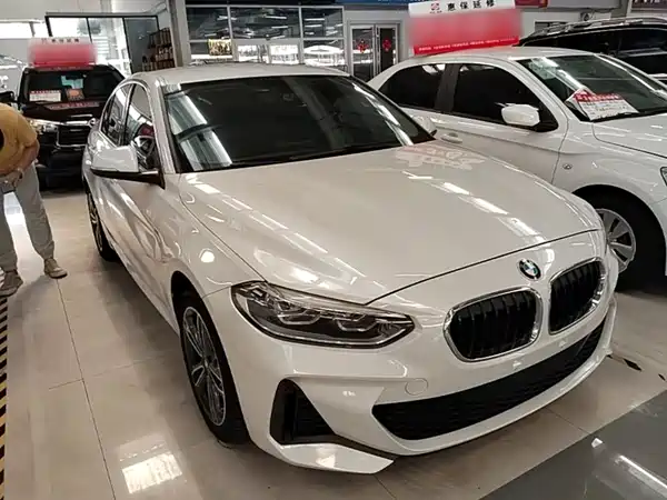 BMW 1 Series 2021