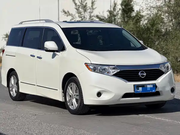 Nissan Quest 2014