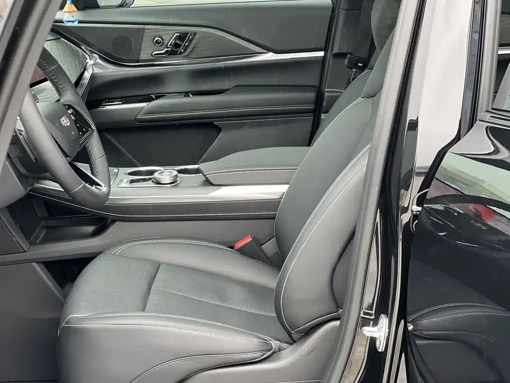 Cadillac XT5 2025