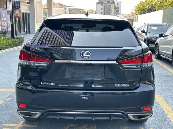 Lexus RX 2021