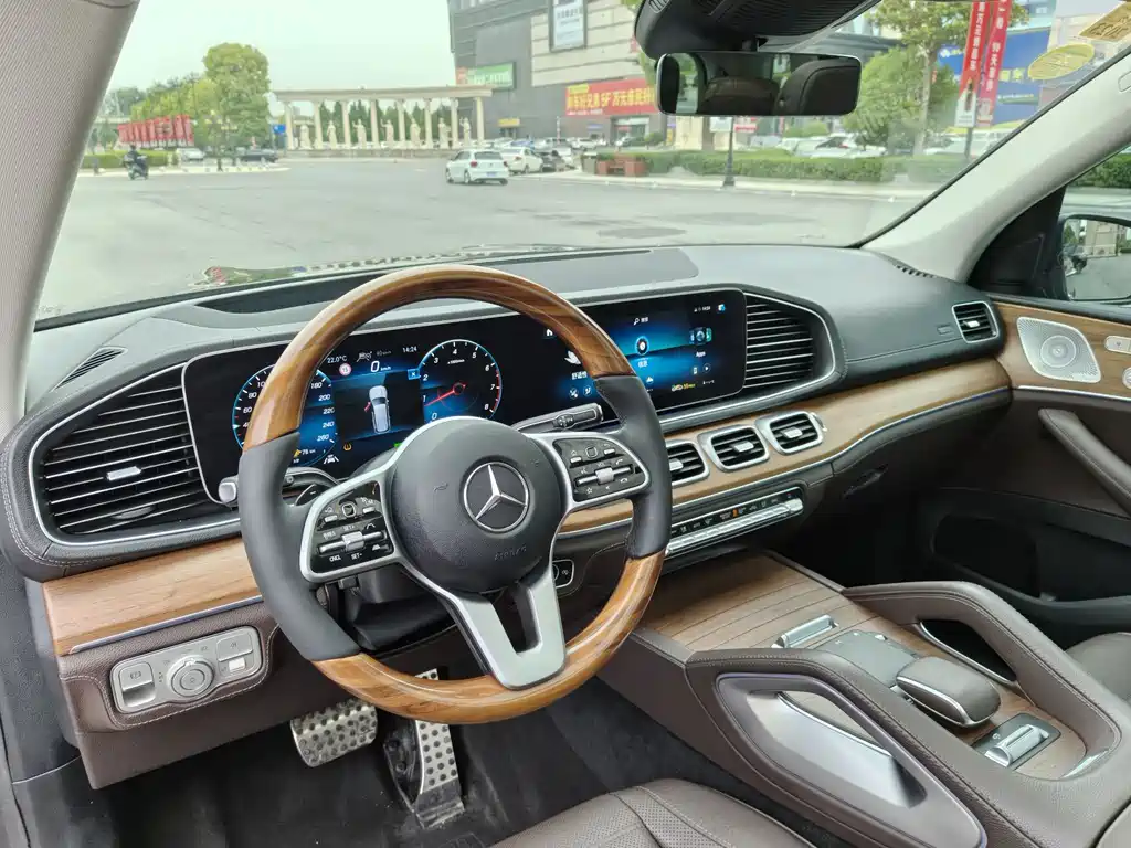 Mercedes-Benz GLS 2021 — фото 12