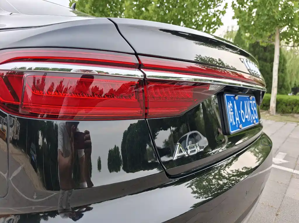 Audi A8 2020 — фото 33
