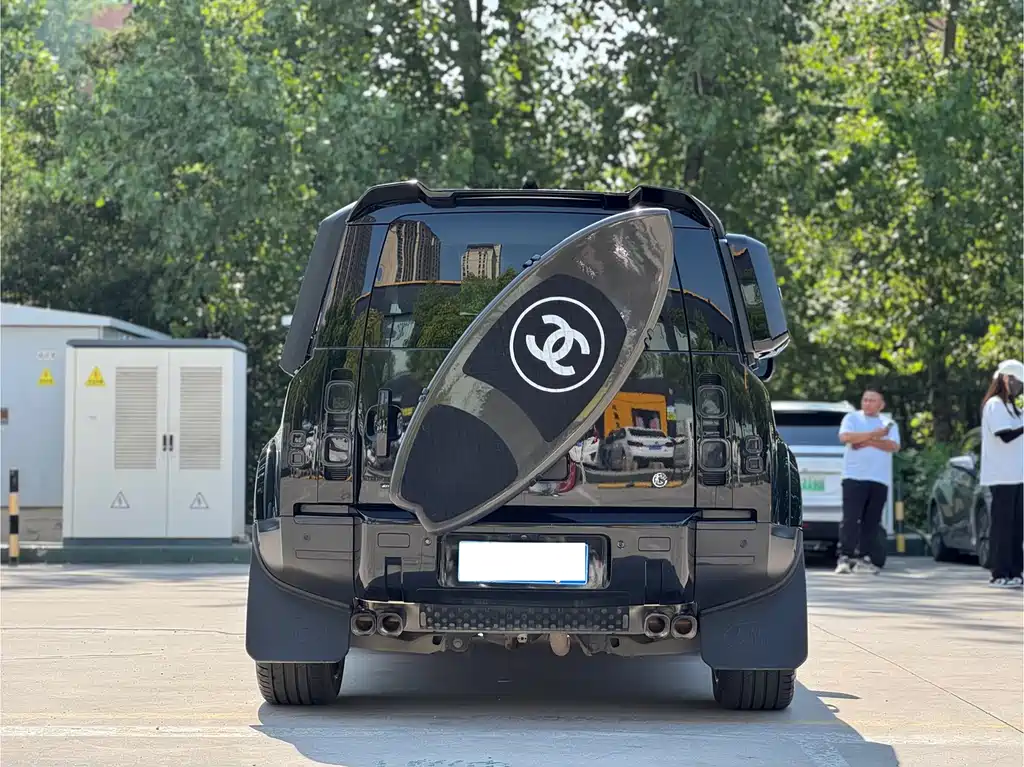 Land Rover Defender 2022