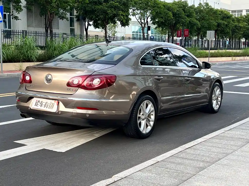 Volkswagen CC 2012 — фото 2