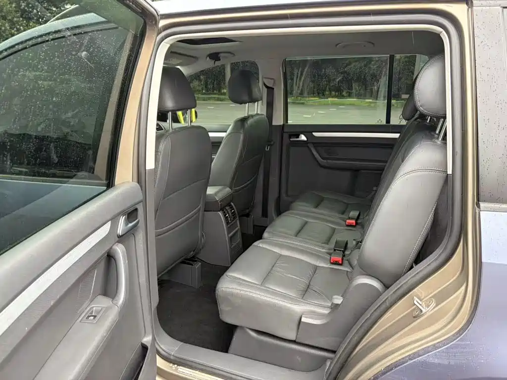 Volkswagen Touran 2015 — фото 13