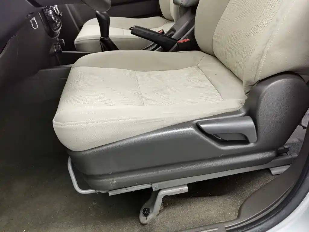 Wuling Rongguang V 2015 — фото 20