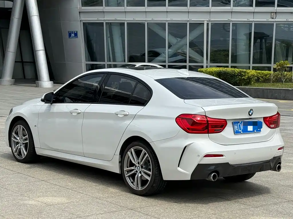 BMW 1 Series 2019 — фото 6
