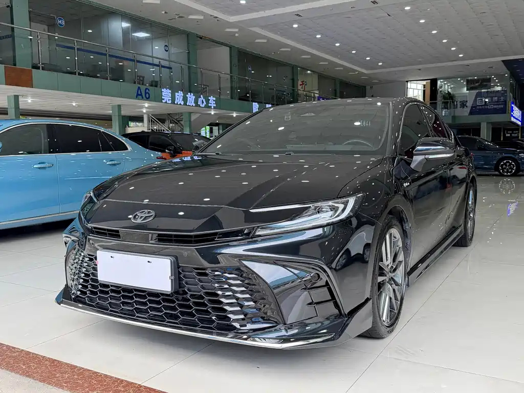 Toyota Camry 2025