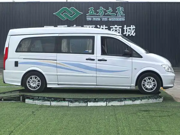 Mercedes-Benz Vito 2013