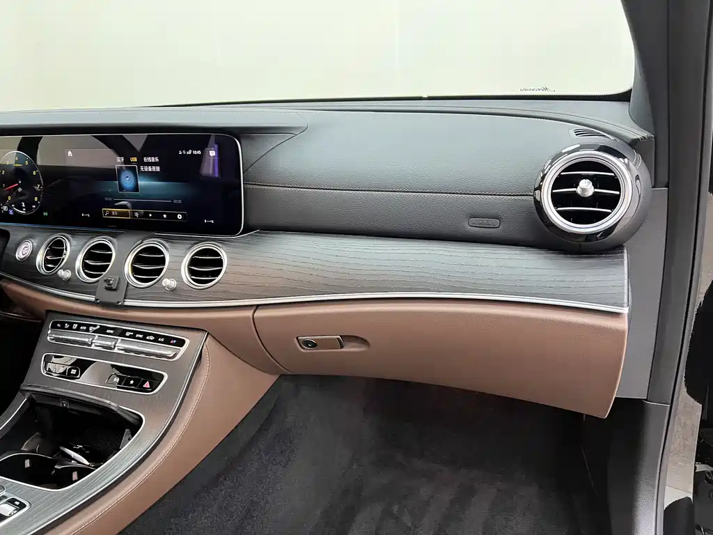 Mercedes-Benz E-Class 2021 — фото 22