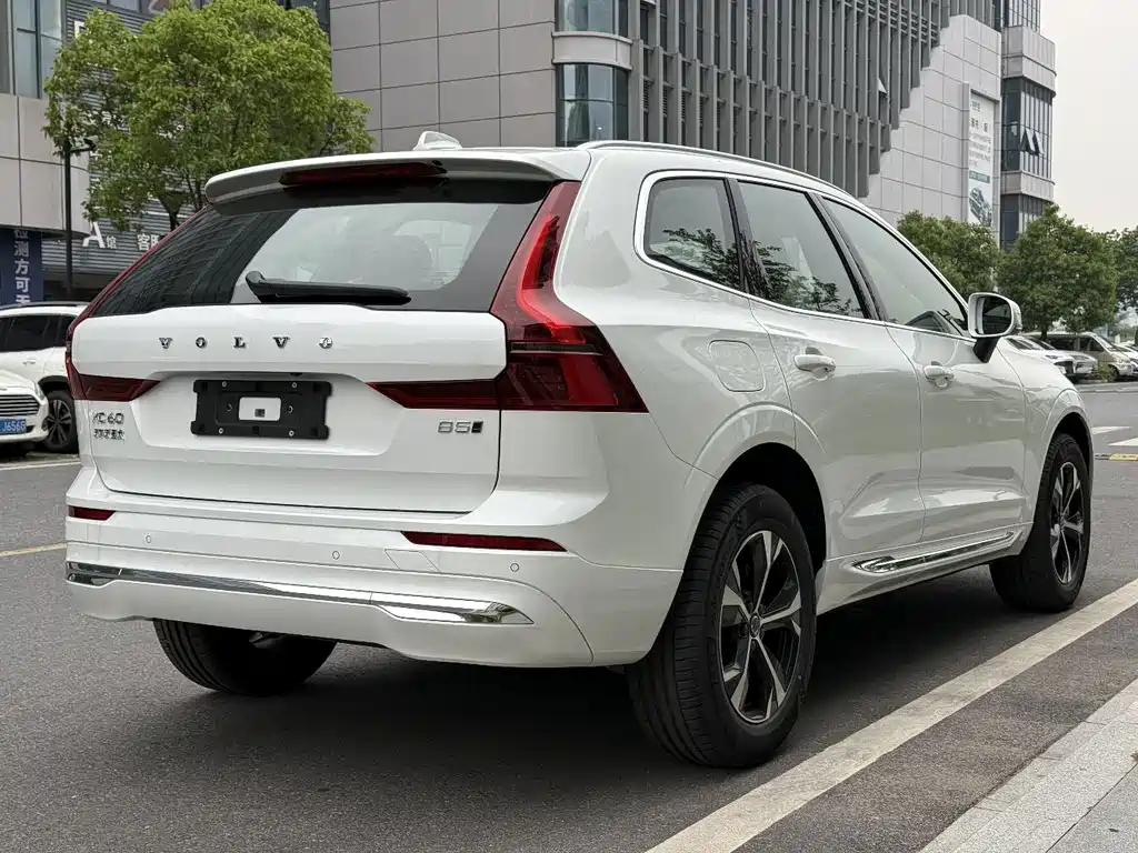Volvo XC60 2026 — фото 6