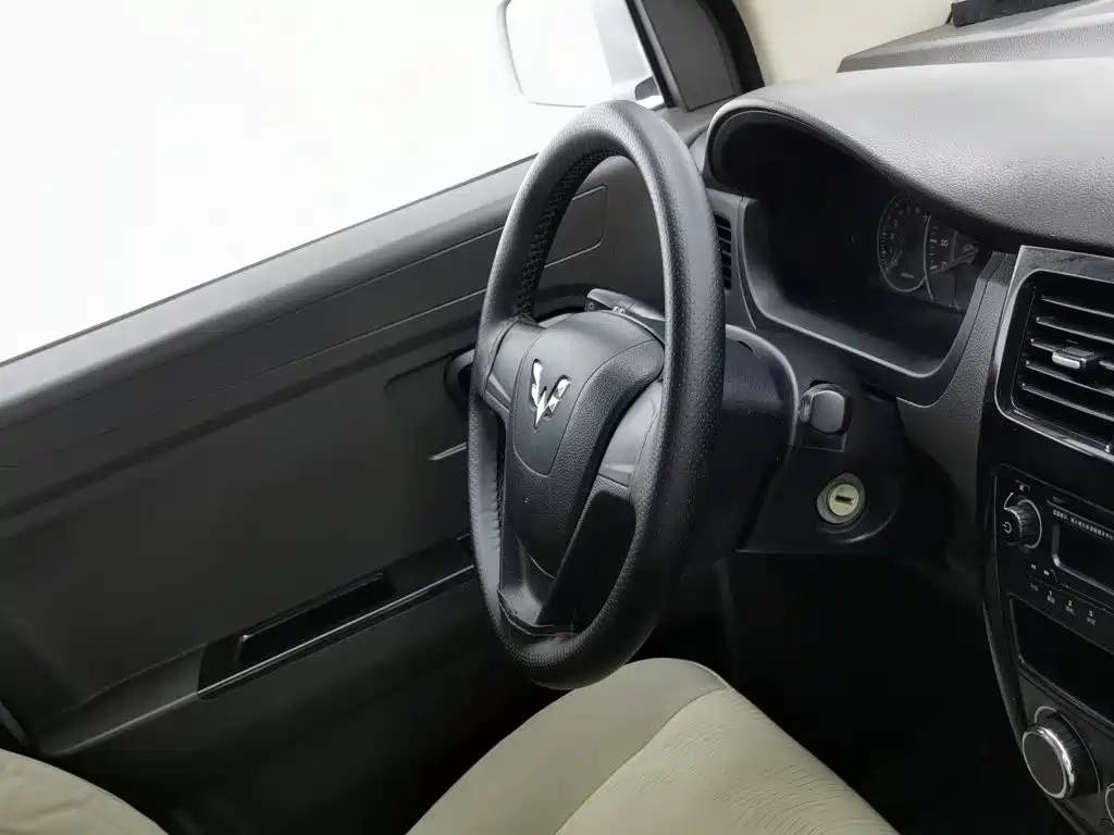 Wuling Rongguang V 2015 — фото 22