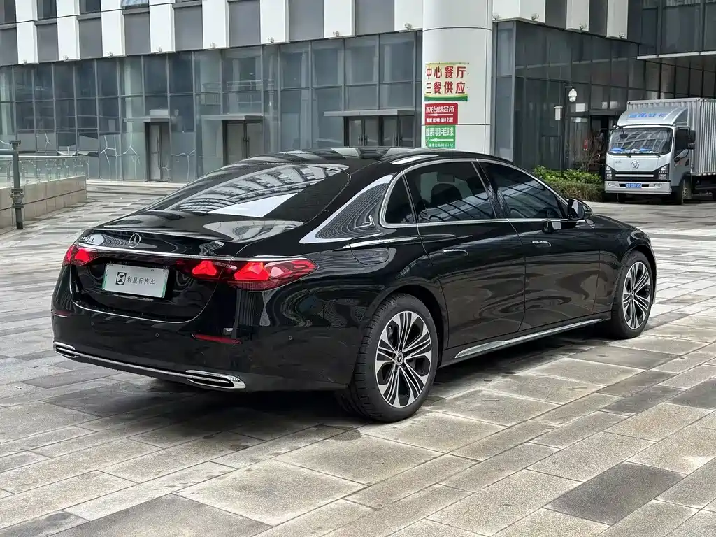 Mercedes-Benz E-Class New Energy 2025 — фото 8