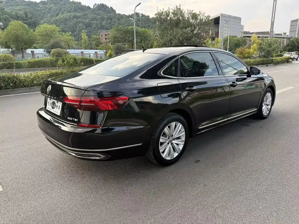 Volkswagen Passat 2019 — фото 12
