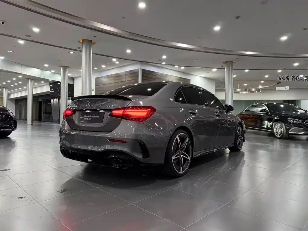 Mercedes-Benz A-Class AMG 2025 — фото 7