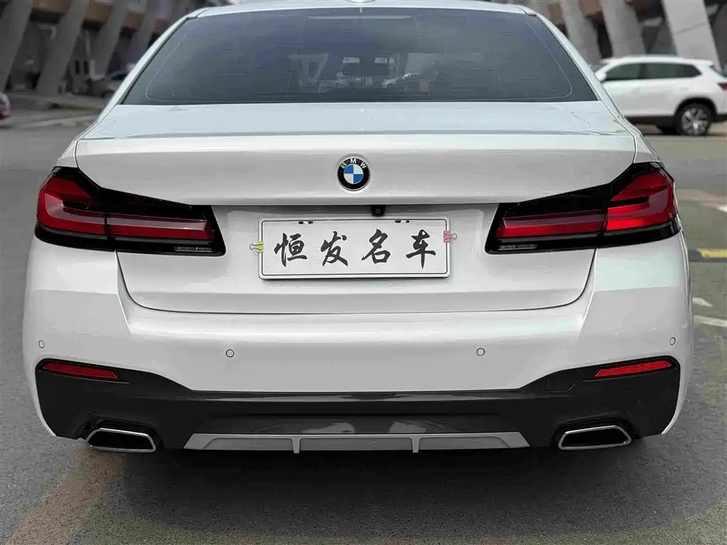 BMW 5 Series 2022 — фото 14