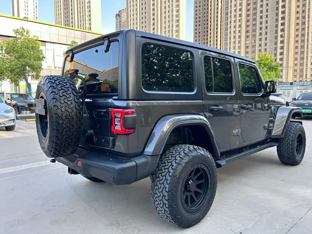 Jeep Wrangler 2021 — фото 7