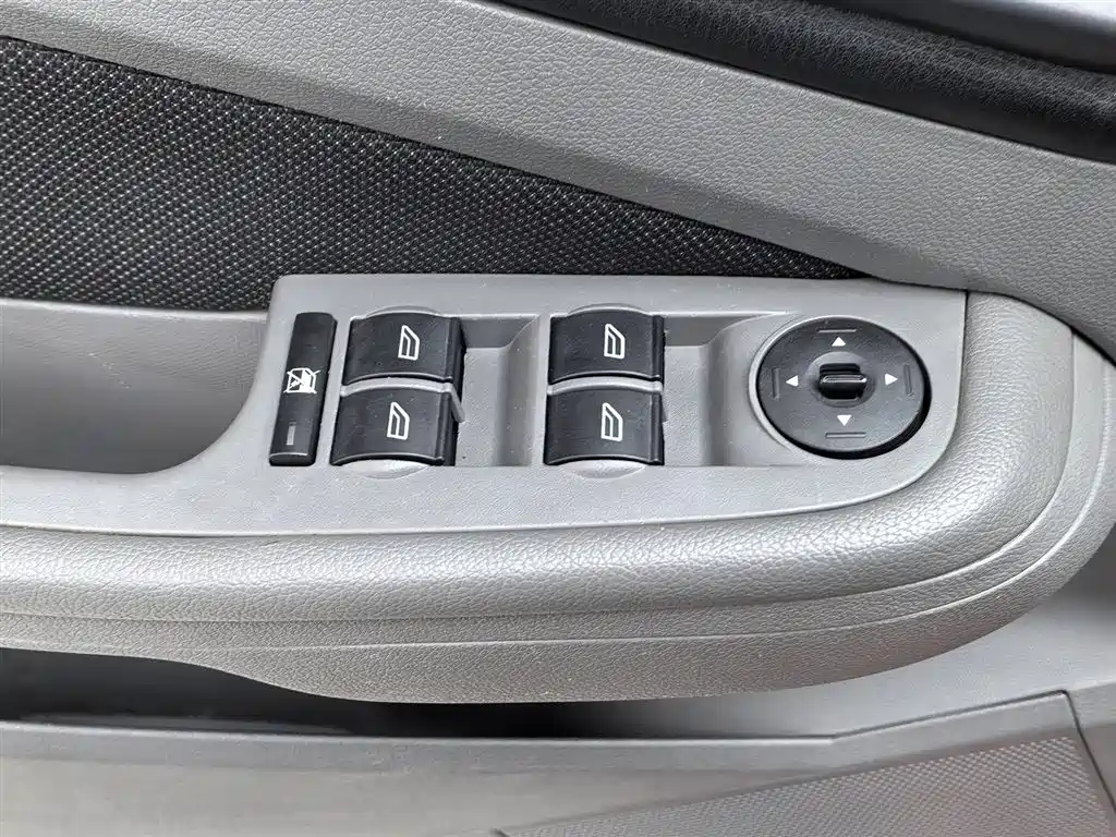 Ford Focus 2014 — фото 9