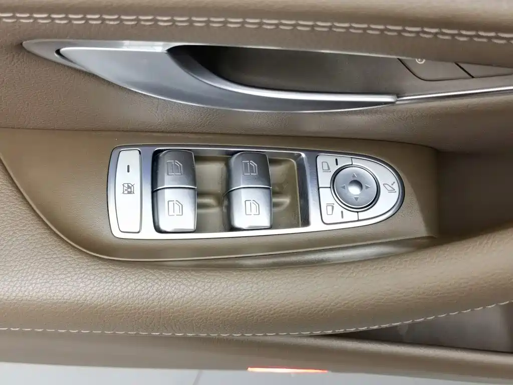 Mercedes-Benz E-Class New Energy 2023 — фото 9