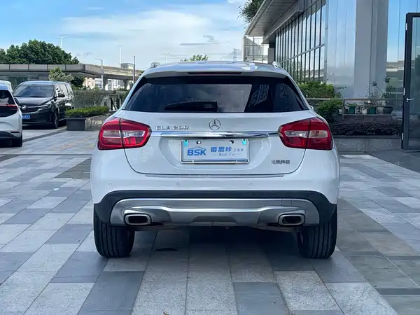 Mercedes-Benz GLA 2015