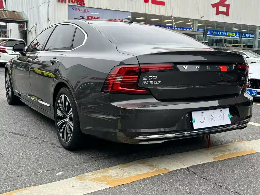Volvo S90 2021 — фото 9