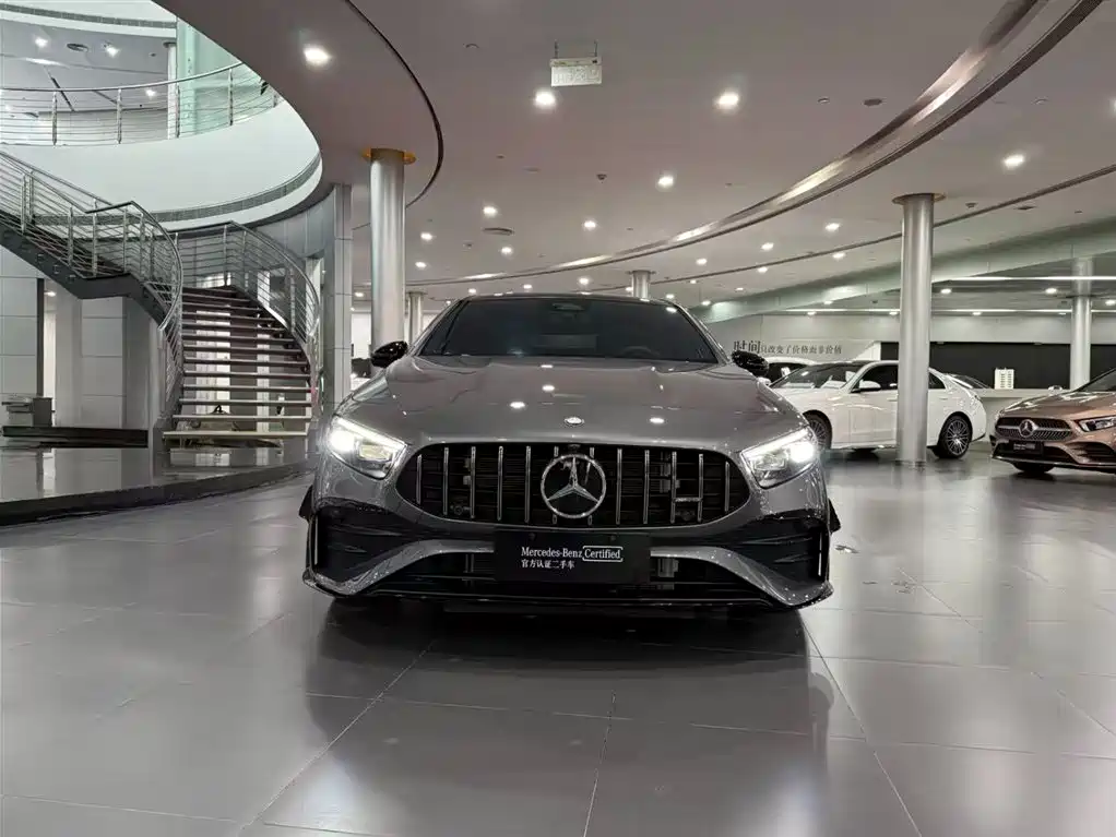 Mercedes-Benz A-Class AMG 2025 — фото 2