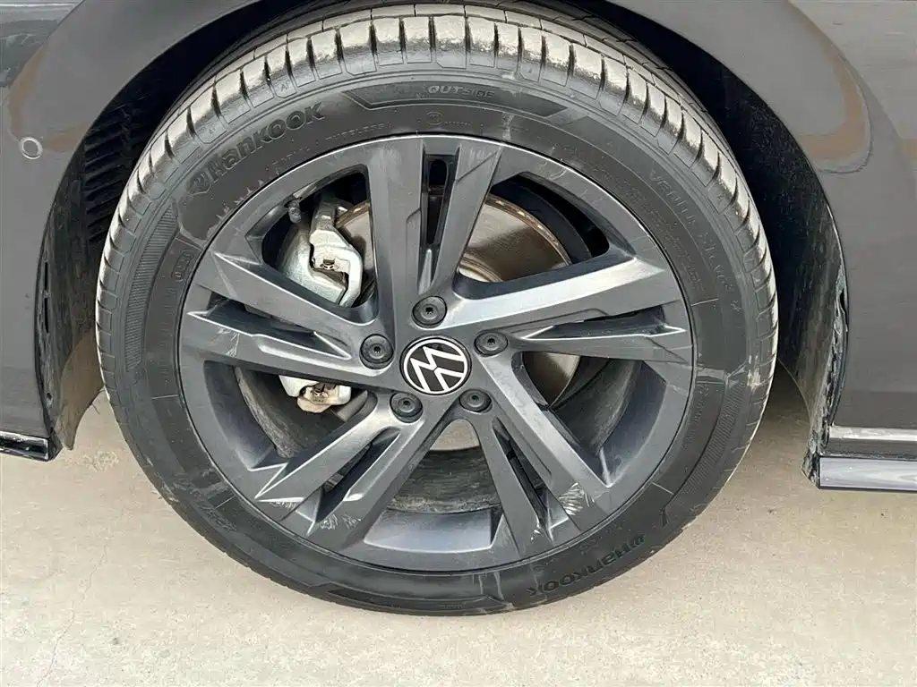 Volkswagen Golf 2023