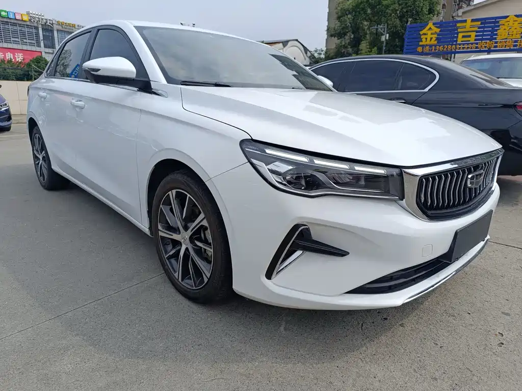 Geely Emgrand 2021