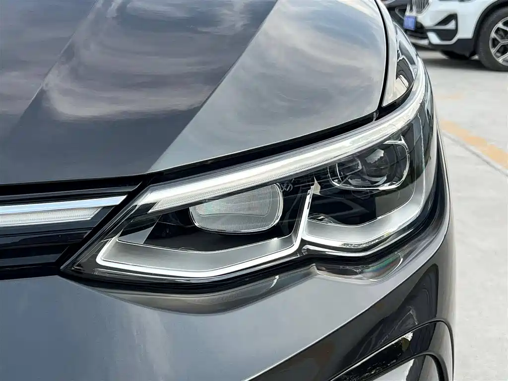 Volkswagen Golf 2023