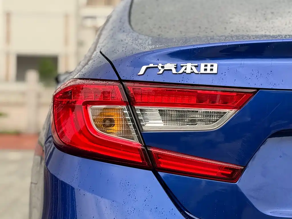 Honda Accord 2018 — фото 15