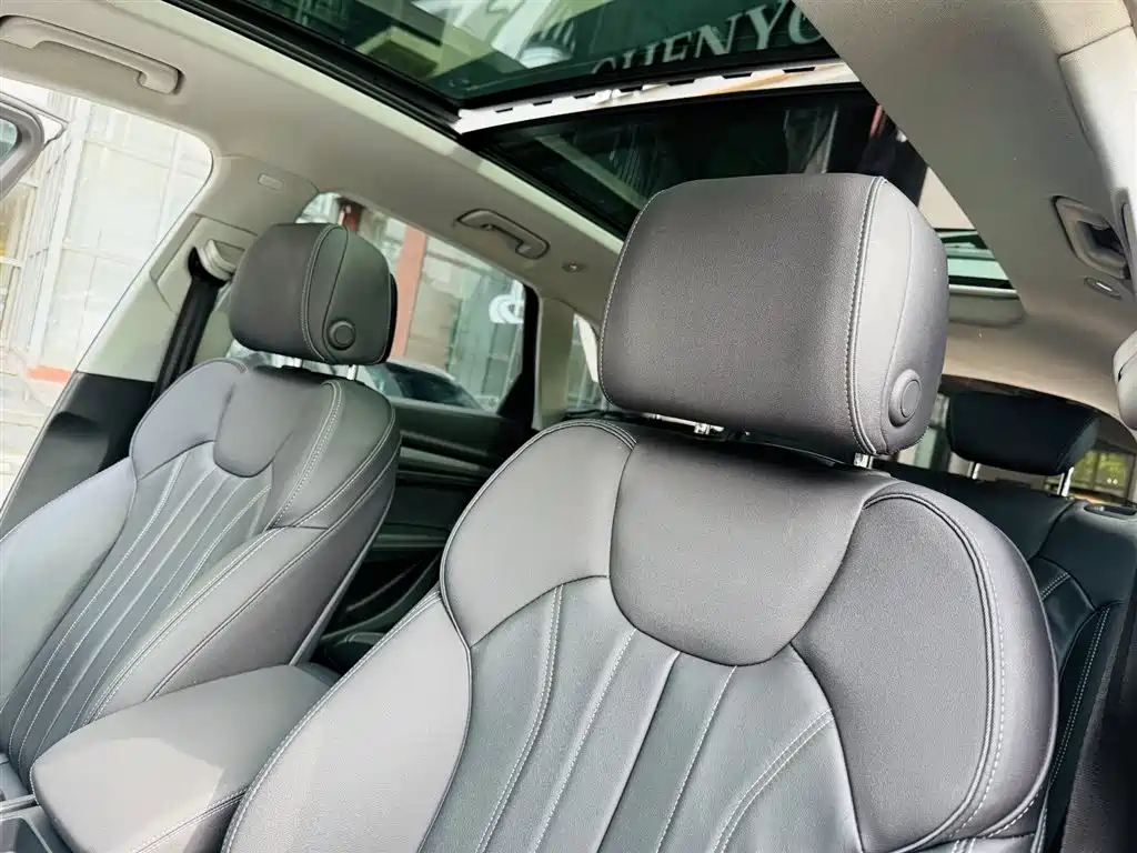 Audi Q5L 2022 — фото 14