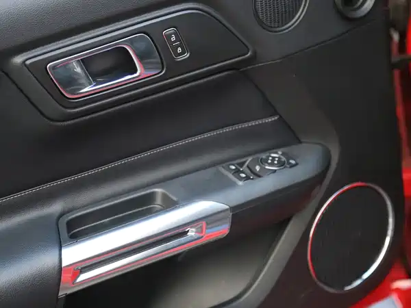 Ford Mustang 2021