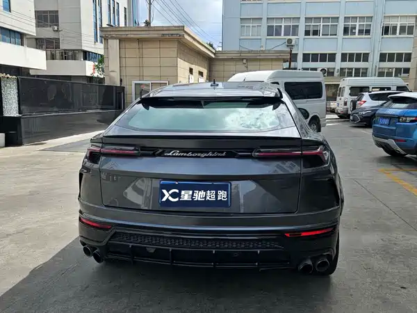 Lamborghini Urus 2020