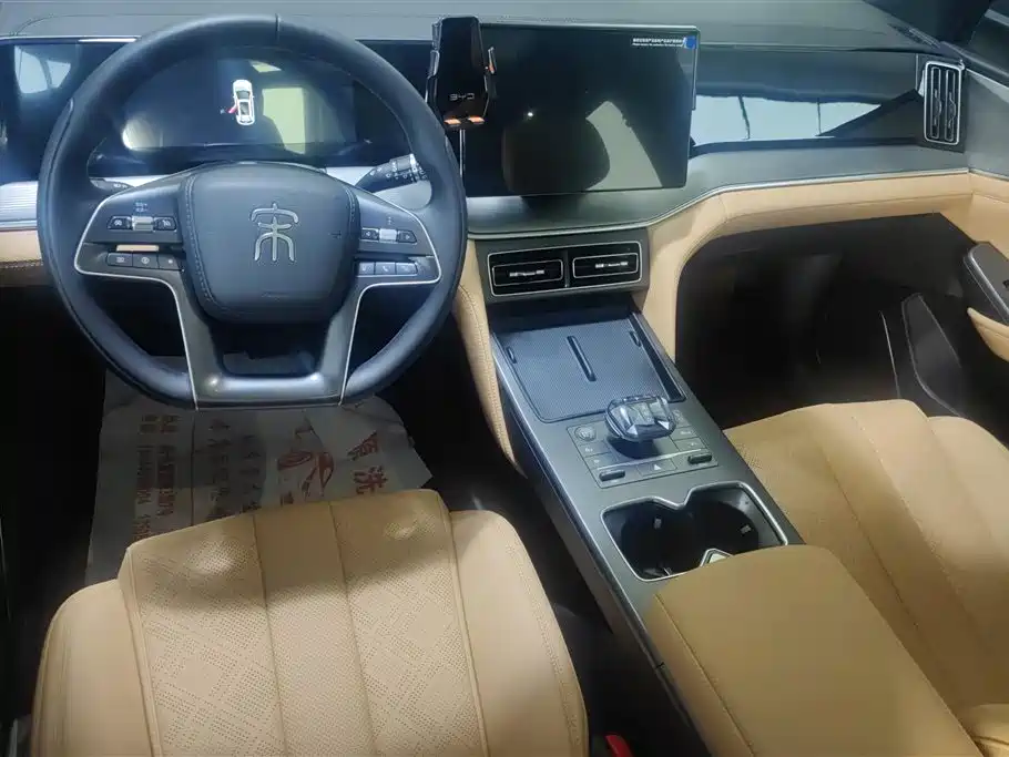 BYD L DM-i 2025 — фото 12