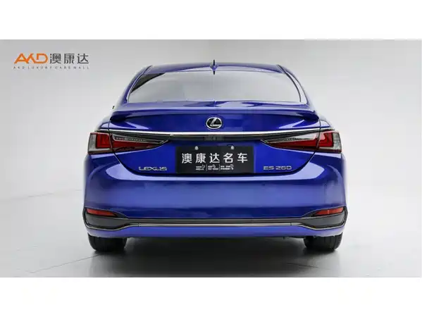 Lexus ES 2021