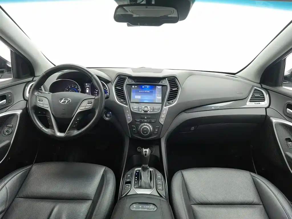 Hyundai Santa Fe 2016