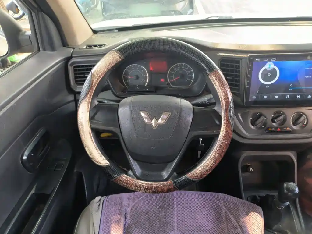 Wuling Hongguang V 2019 — фото 3