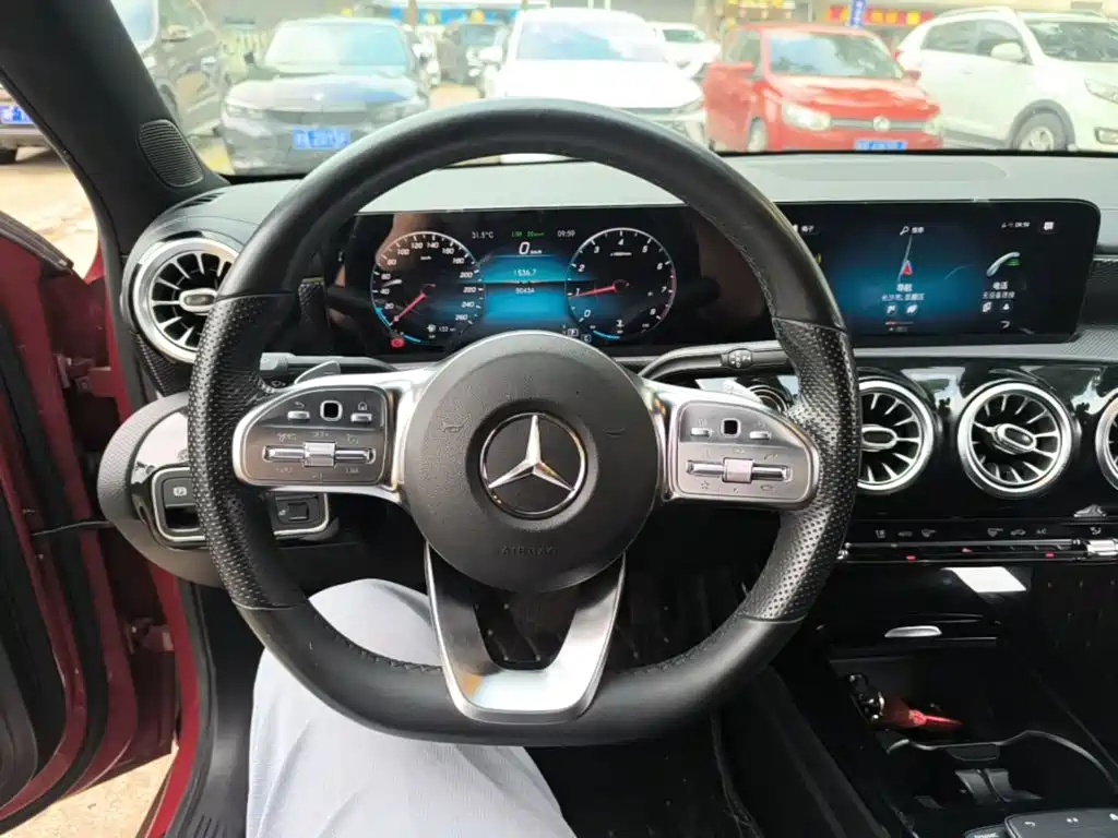 Mercedes-Benz A-Class 2020 — фото 11