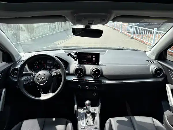Audi Q2L 2020